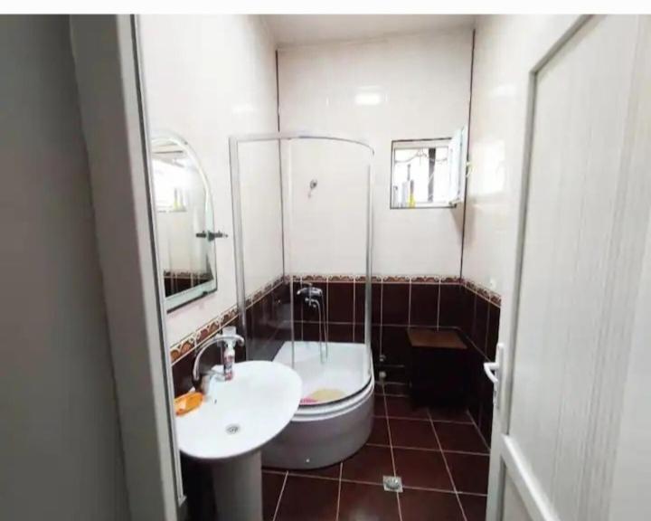 Guest House Amo Кутаиси Екстериор снимка