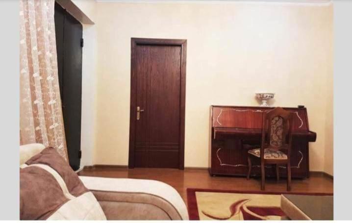 Guest House Amo Кутаиси Екстериор снимка