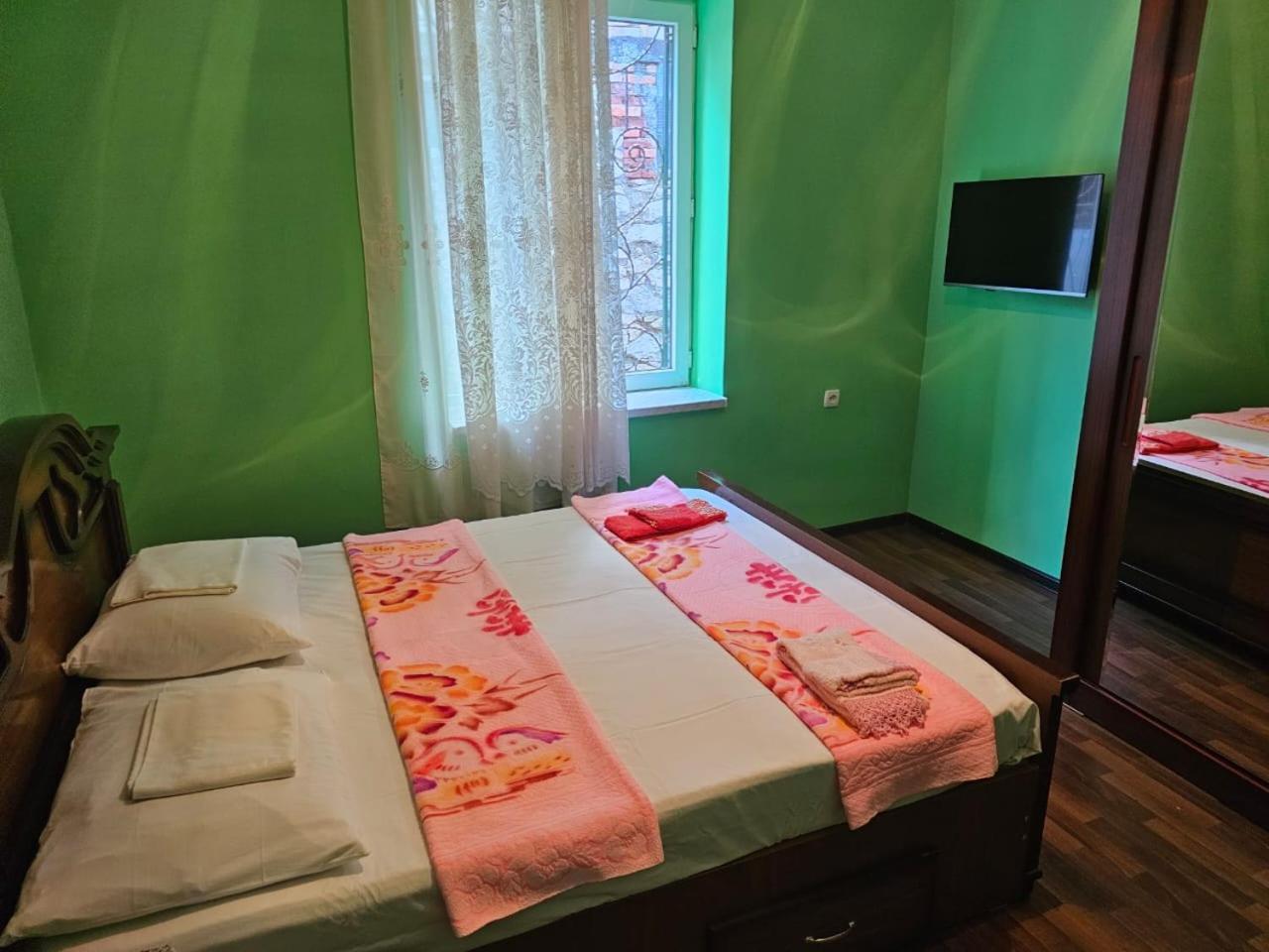 Guest House Amo Кутаиси Екстериор снимка