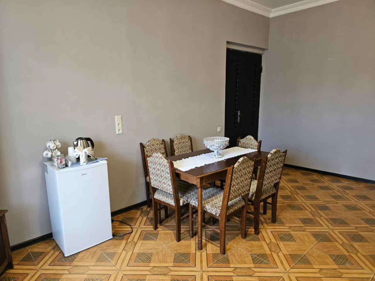 Guest House Amo Кутаиси Екстериор снимка