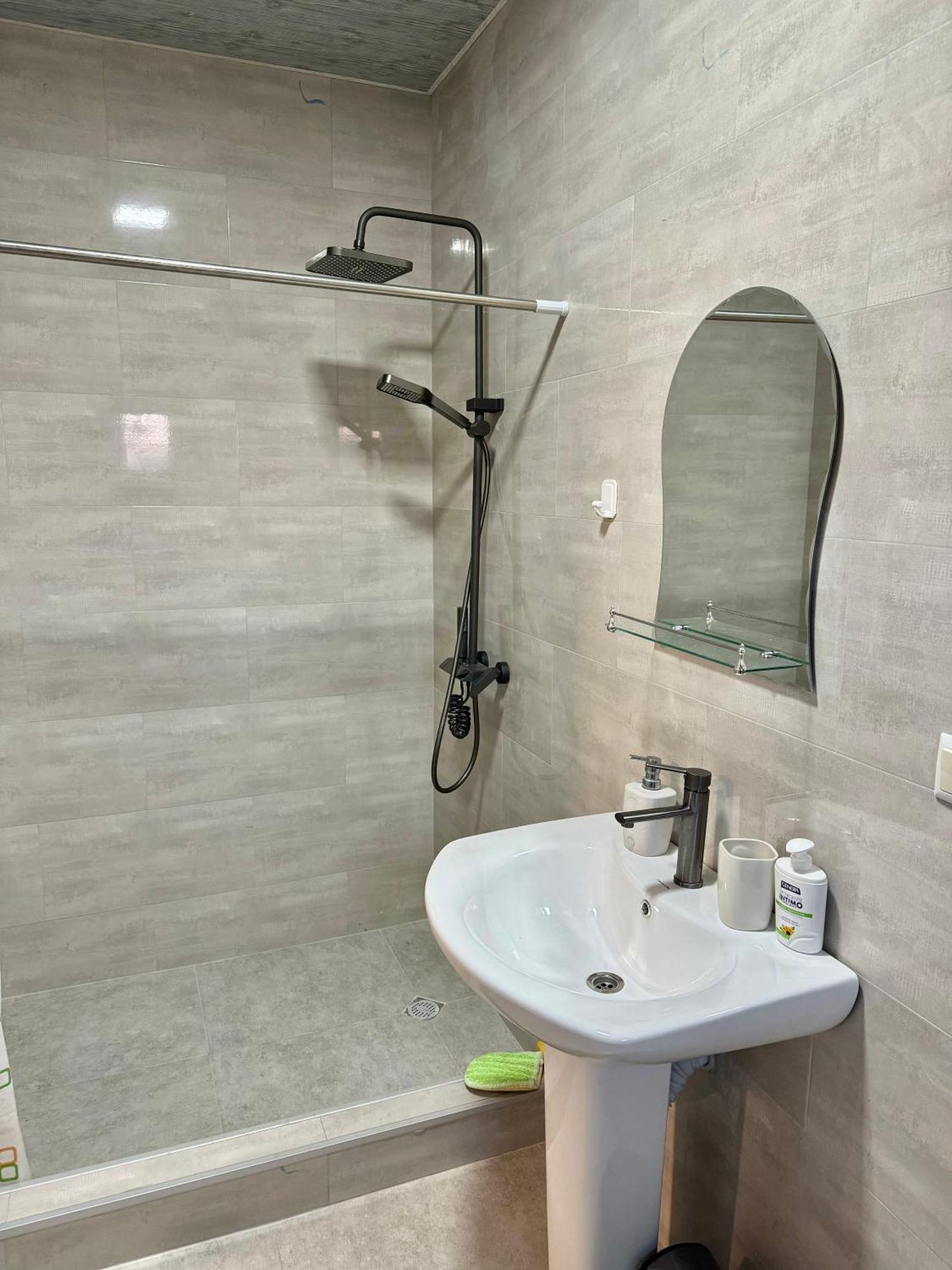 Guest House Amo Кутаиси Екстериор снимка